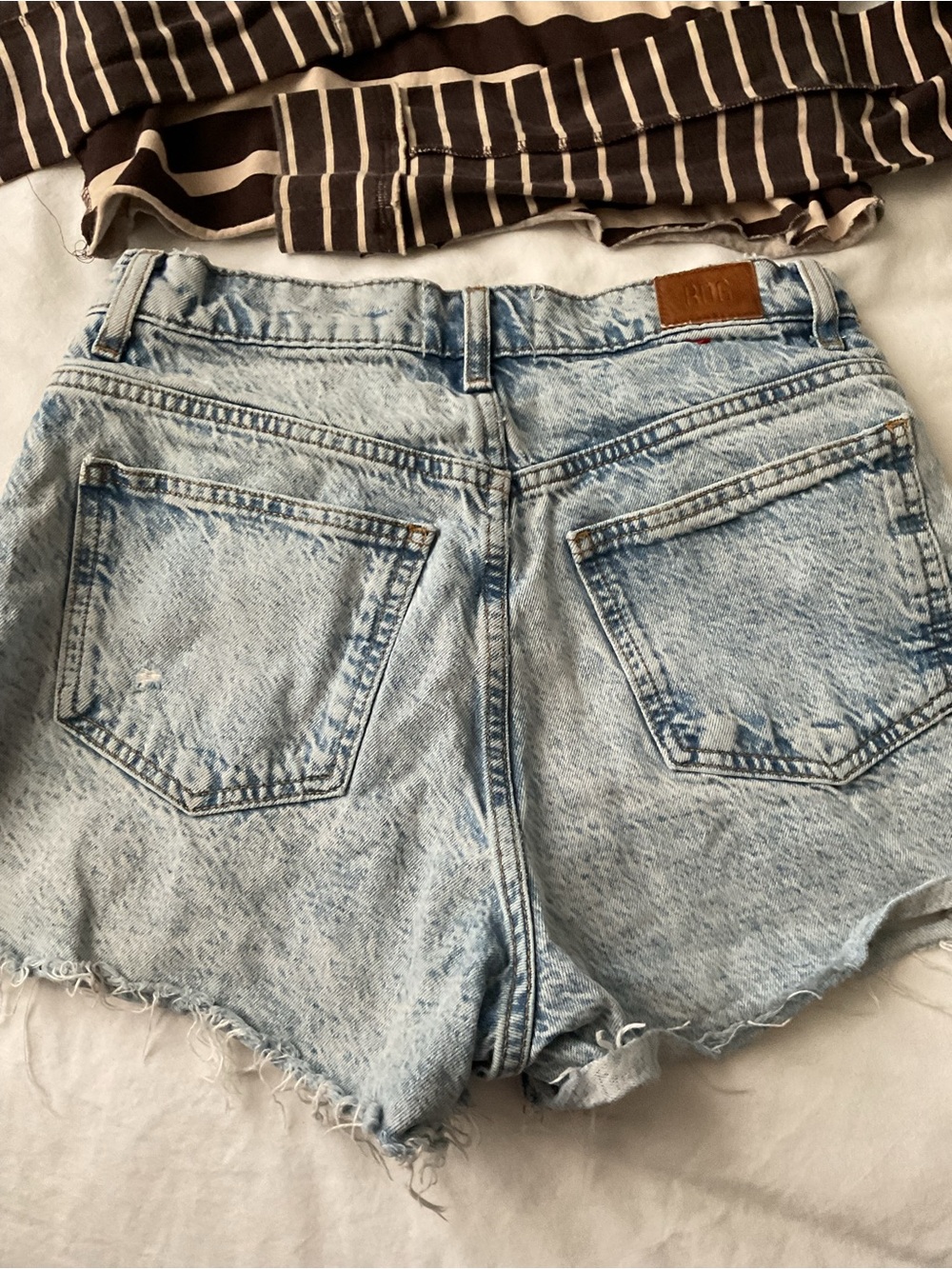 Urban outfitters, BDG Set Top (L) & Jean Shorts size 26 - Picture 3 of 7